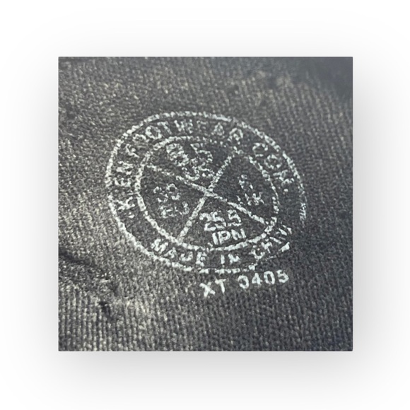 Keen ☀︎︎ Newport H2 Outdoor Adventure Water Sandals ☀︎︎ Black Wine ☀︎︎ 39 8.5 9 - Picture 13 of 16